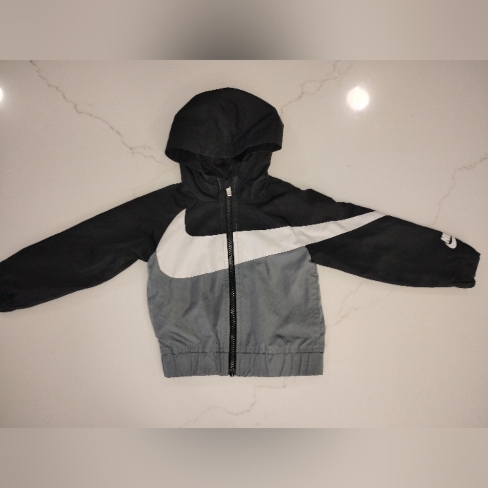 Nike Kids Black and Gray Hoodie Size 2